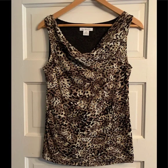 โญ๏ธ 3/$10 Jaguar Print Cowl Neck Top - Picture 1 of 3